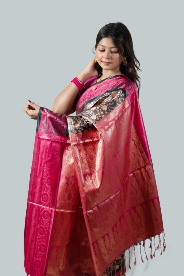 প্রিমিয়াম মিনাকারী কাতান সিল্ক শাড়ি – রয়্যাল ওয়াইন-ম্যাজেন্টা ও অ্যান্টিক গোল্ড